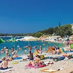 Appartement In With Swimming Pool Pula