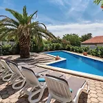 In With Swimming Pool Appartement *