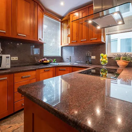 3 Bedroom Awesome In