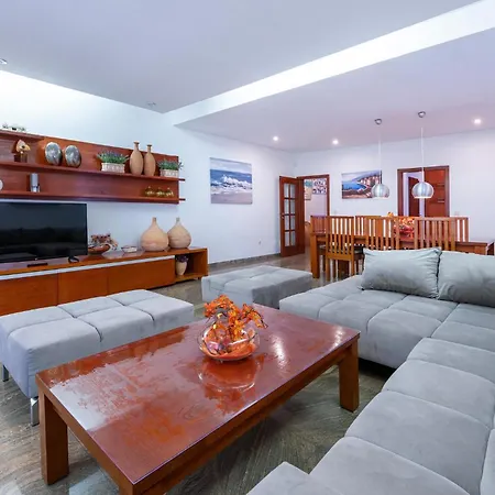 3 Bedroom Awesome In * 普拉