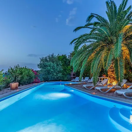 Apartmán In With Swimming Pool Pula