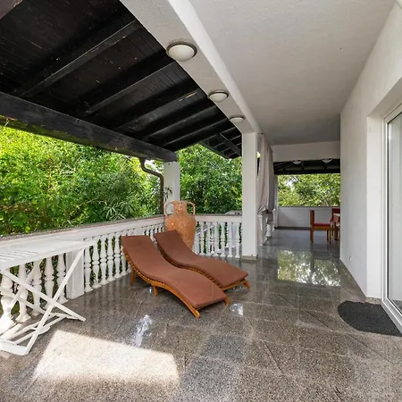 Nice Apartment In Pula With Swimming Pool * Pula