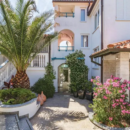 3 Bedroom Awesome In * Pula