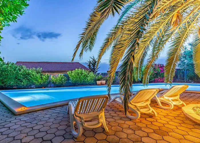 3 Bedroom Awesome In Daire *