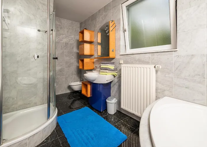 Daire 3 Bedroom Awesome In Pula