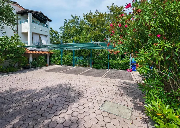公寓 3 Bedroom Awesome In