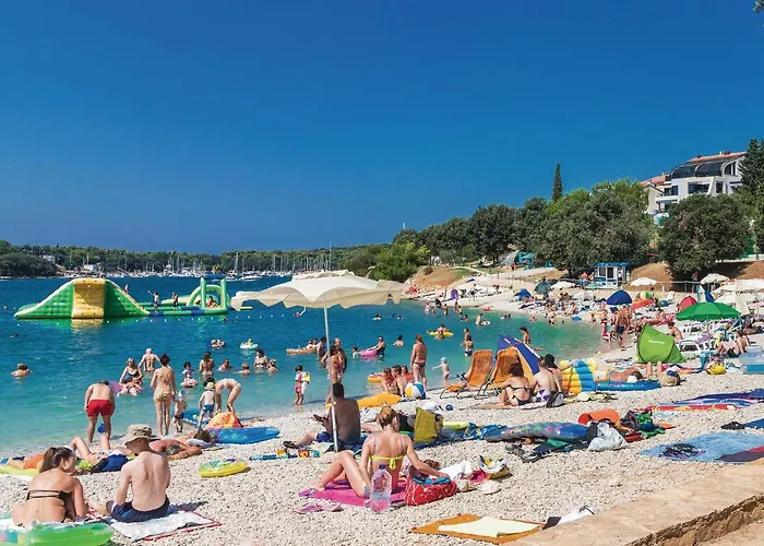 Daire 3 Bedroom Awesome In Pula