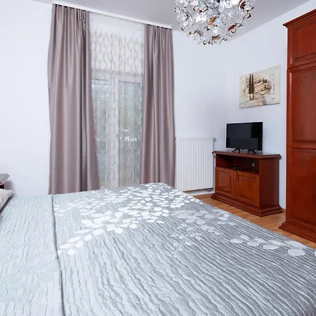 3 Bedroom Stunning In Lägenhet *