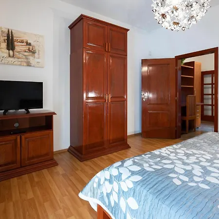 3 Bedroom Stunning In Pula