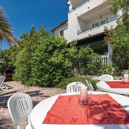 3 Bedroom Stunning In *