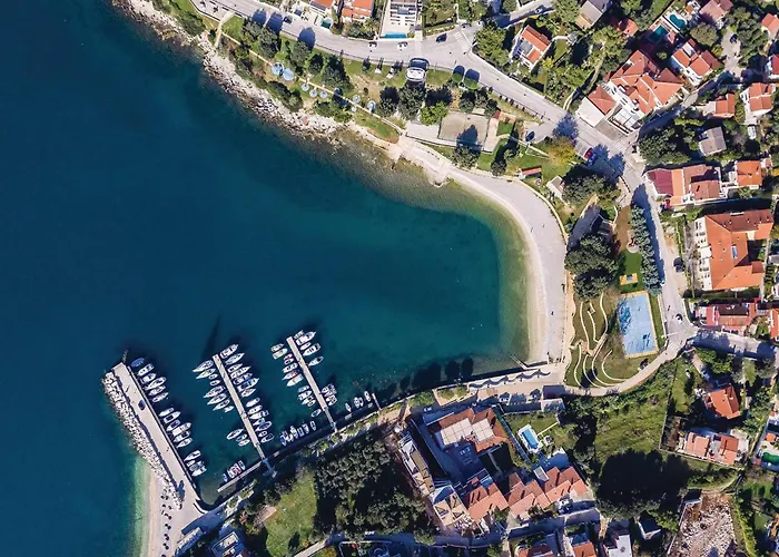 3 Bedroom Awesome In Pula